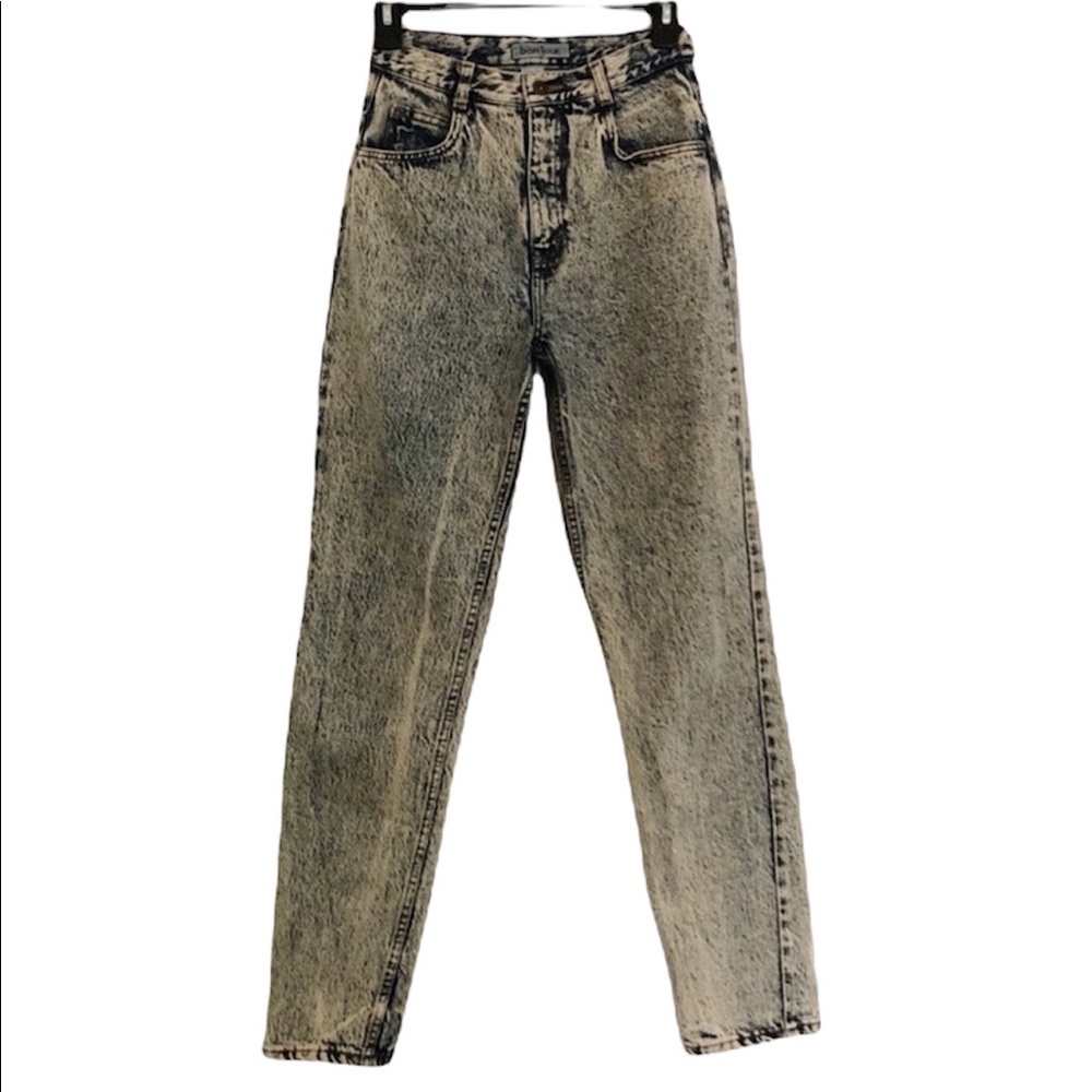 Bonjour Acid-washed High Waisted Mom Jeans